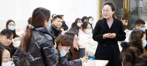 蒲城 专家指导+名师授课+培优补弱+日清月结的教学模式